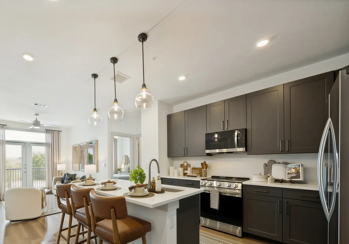 groves-south-congress-austin-tx-kitchen-dining