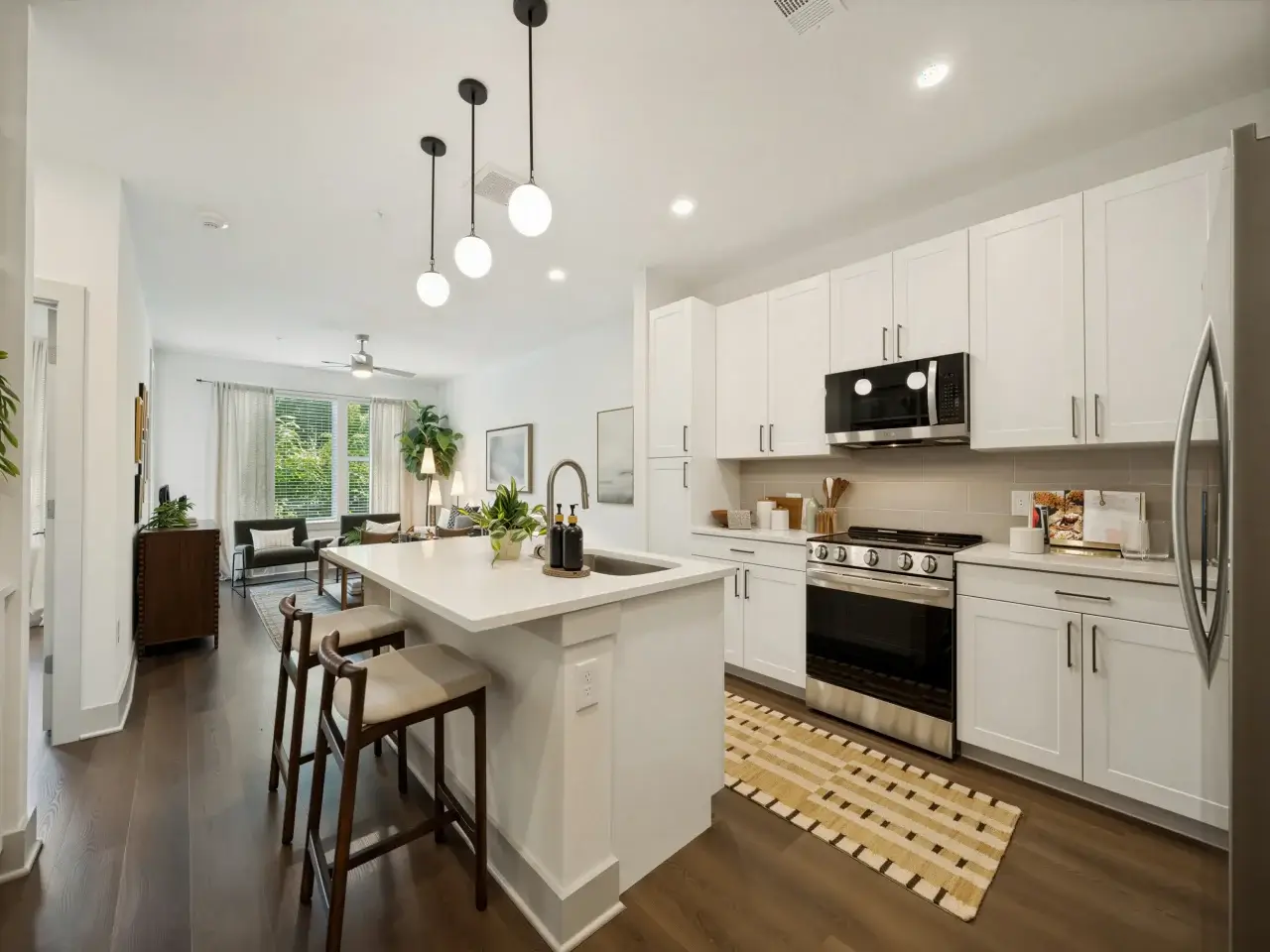 groves-south-congress-austin-tx-kitchen-island groves-south-congress-austin-tx-kitchen-island